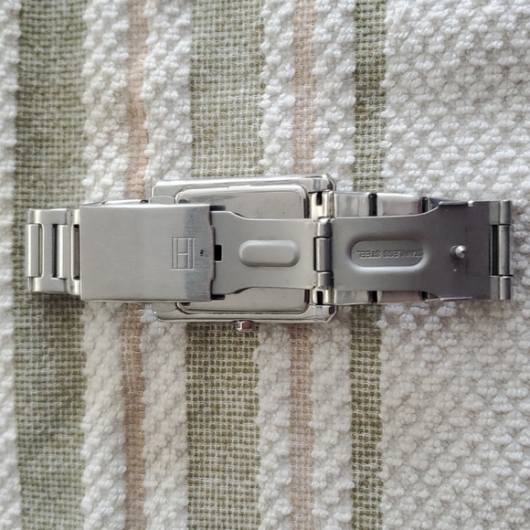 Tommy Hilfiger square face time/date watch - Picture 6 of 6